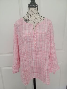 Liz Claiborne Pink Plaid Split-Neck Tunic